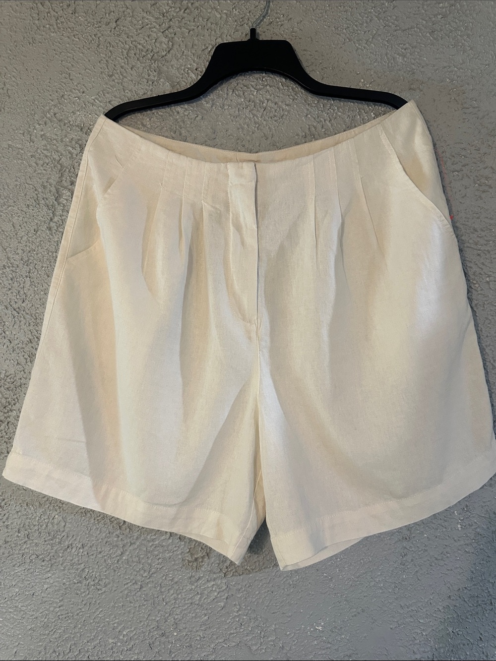 Topshop Cream High-Rise Pleated Women's Shorts